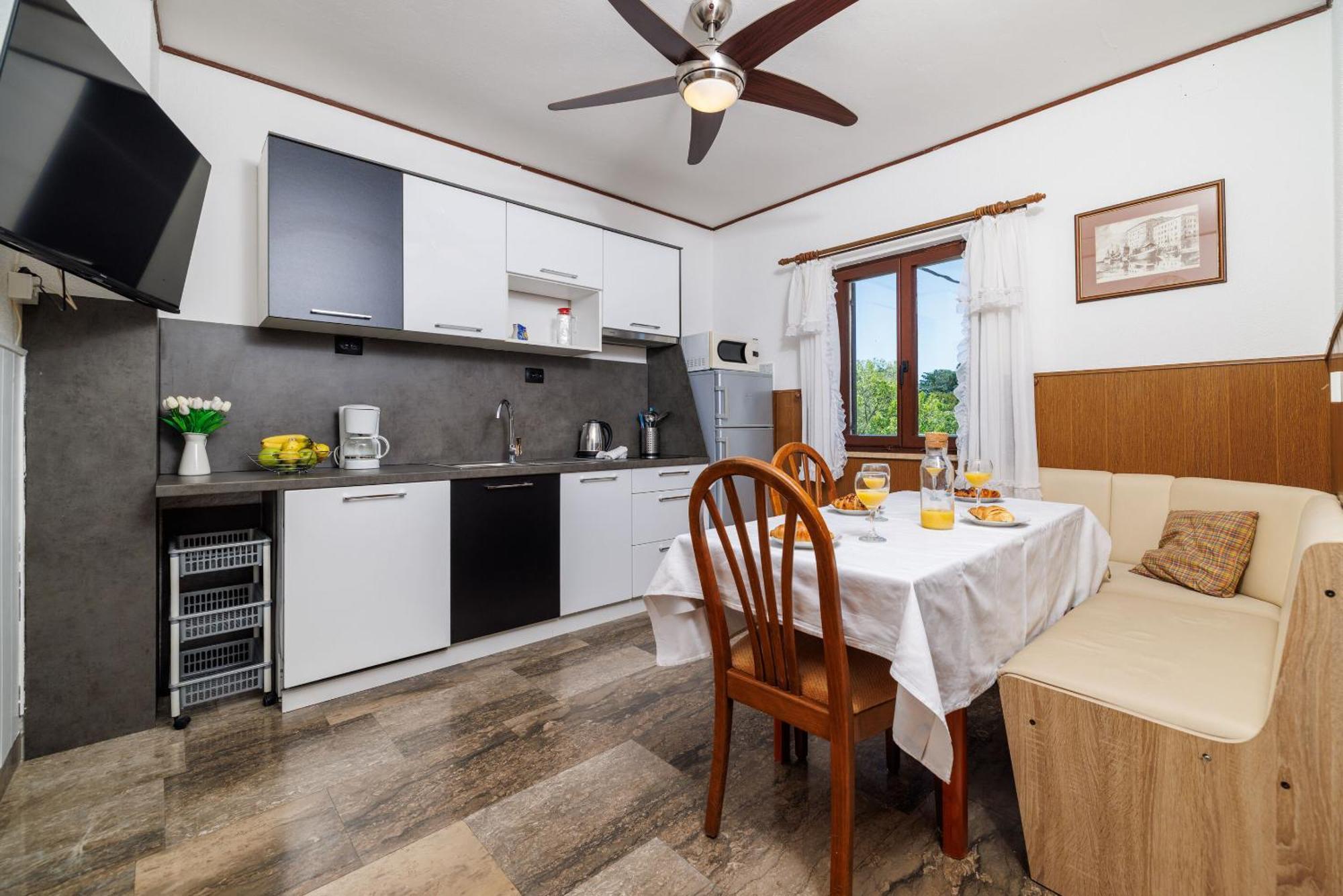 Poljice Apartment Petar מראה חיצוני תמונה