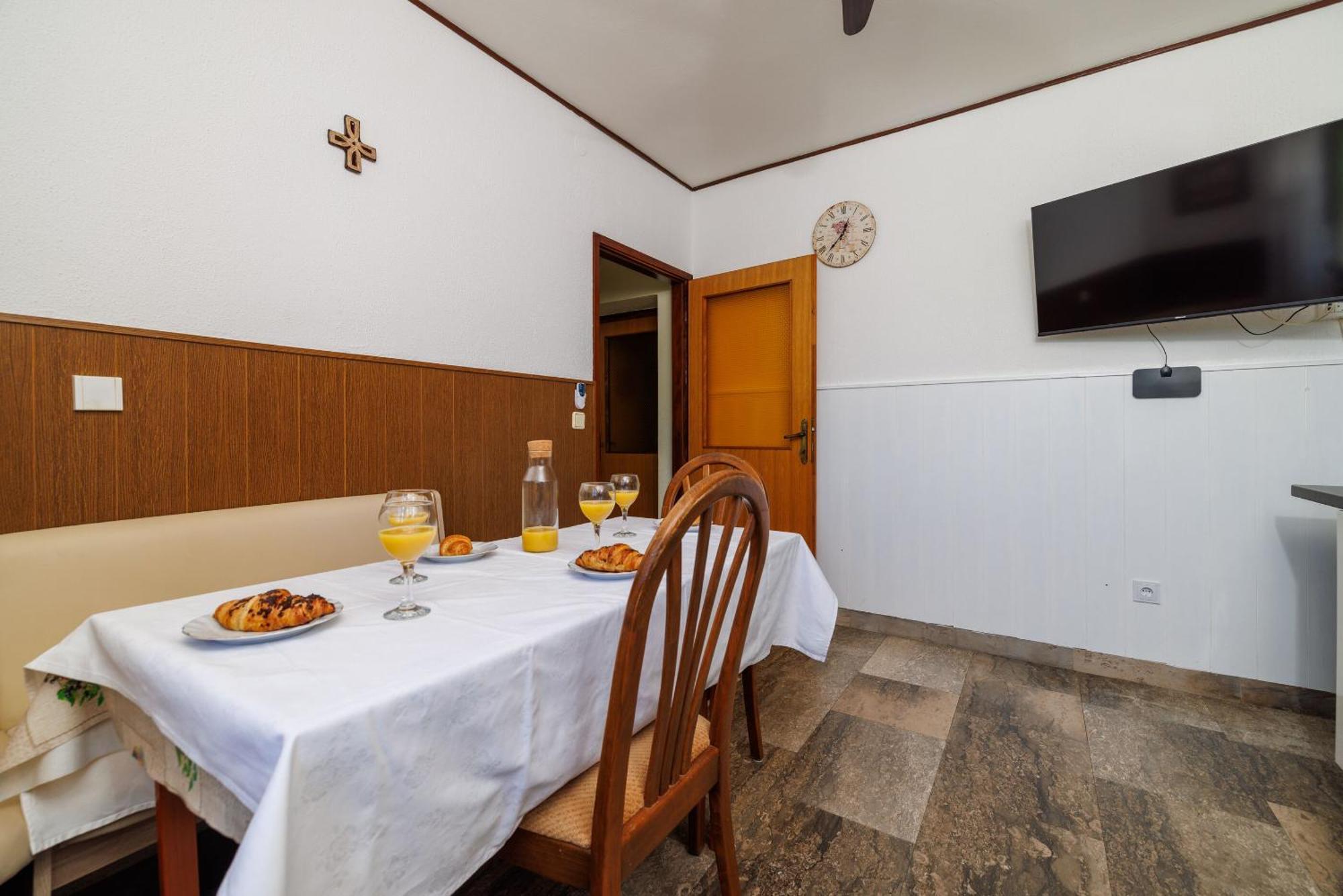 Poljice Apartment Petar מראה חיצוני תמונה